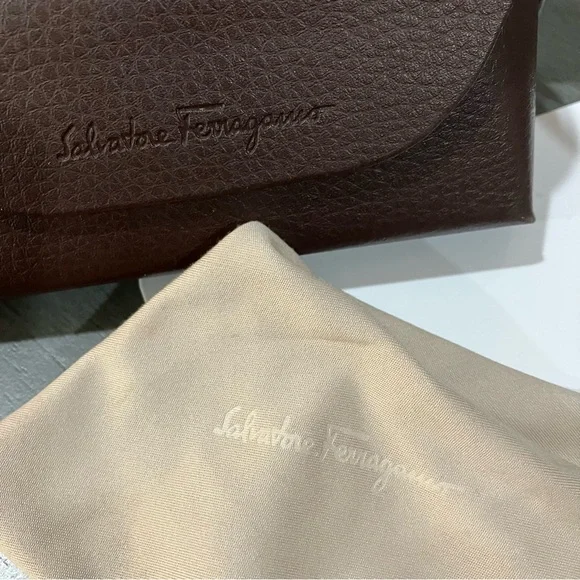 Salvator Ferragamo Elegant Brown Sunglasses - Picture 11 of 11